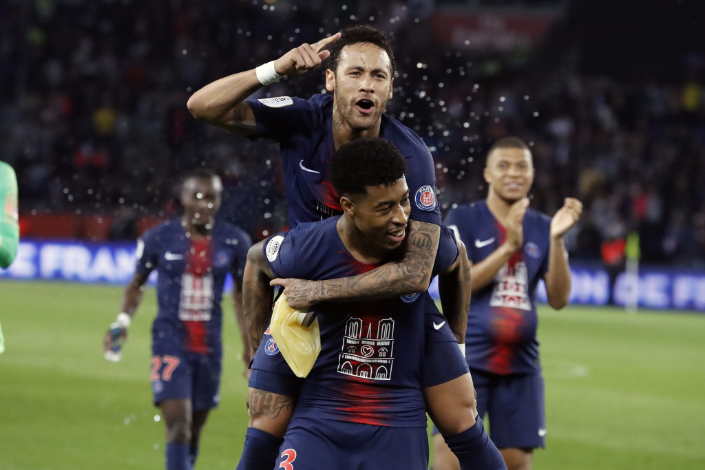  巴黎圣日耳曼,主场狂胜,强势领跑积分榜